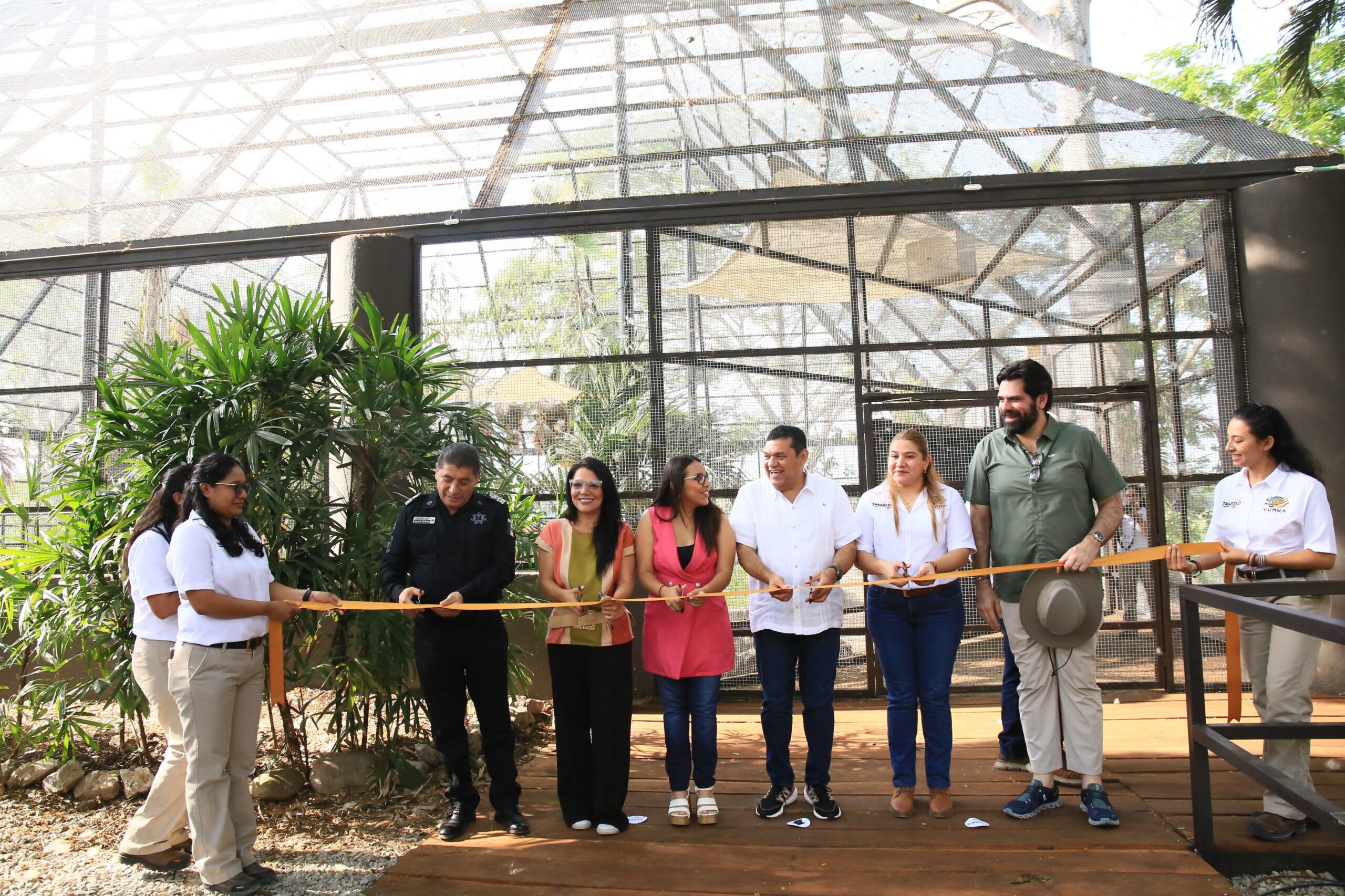 Javier may impulsa conservación del yumká con nuevo aviario y saneamiento de laguna la revista del sureste mx Javier 4 Scaled
