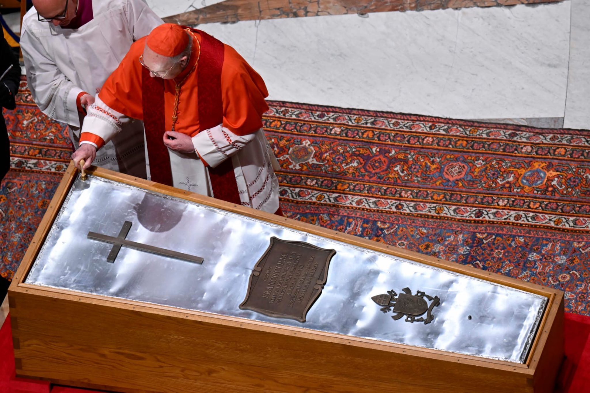 El último silencio de francisco: así despidió el mundo al papa que rompió esquemas la revista del sureste mx Papa 2