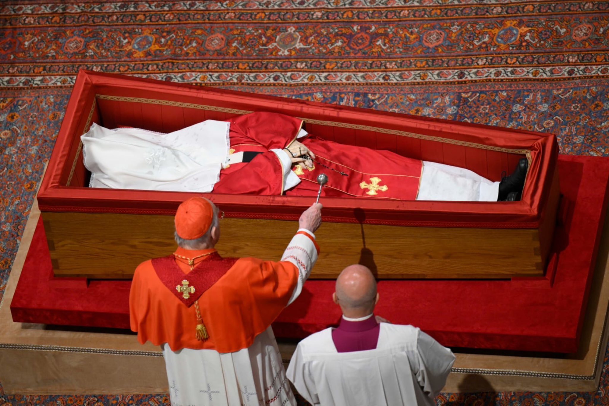 El último silencio de francisco: así despidió el mundo al papa que rompió esquemas la revista del sureste mx Papa 4