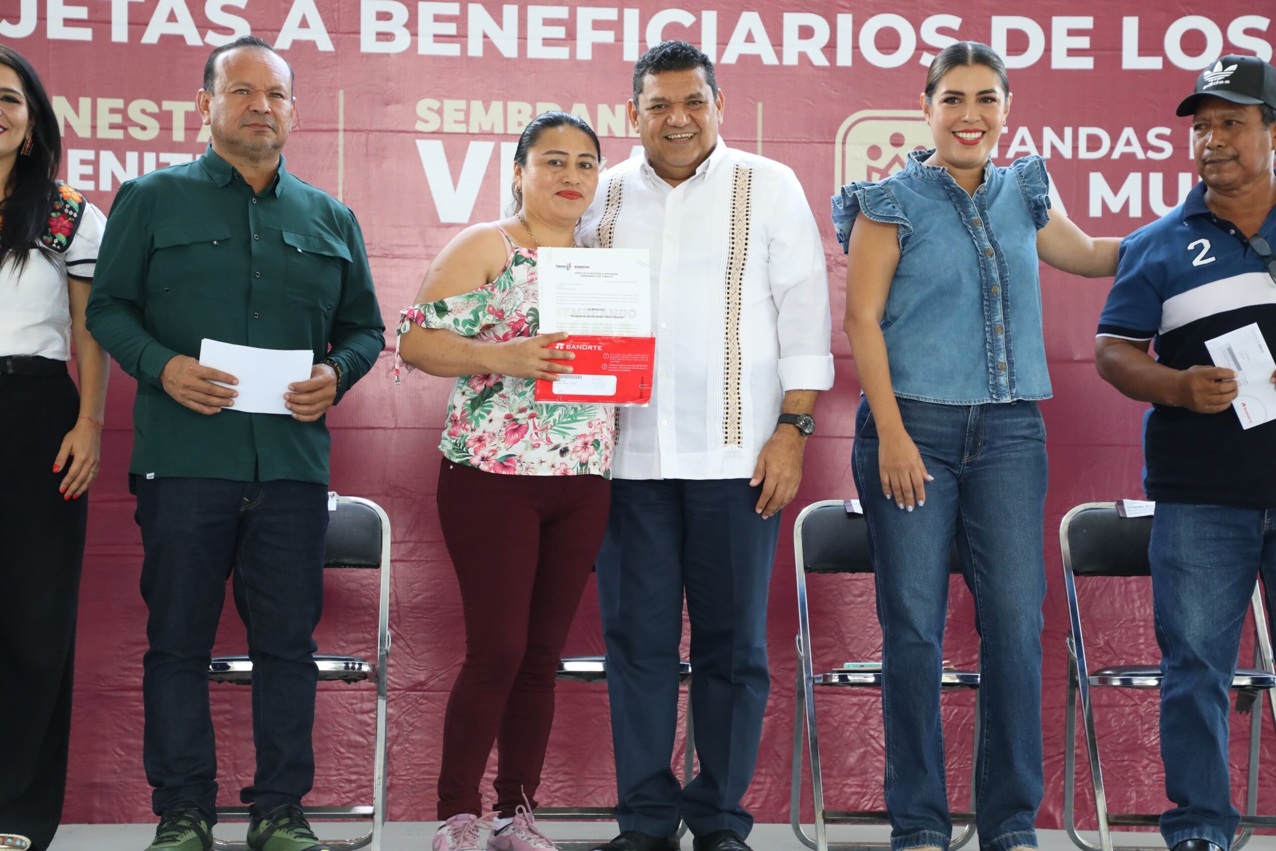 Javier may entrega más de mil 400 apoyos sociales en cárdenas para impulsar el bienestar de las familias la revista del sureste mx C 3 Scaled