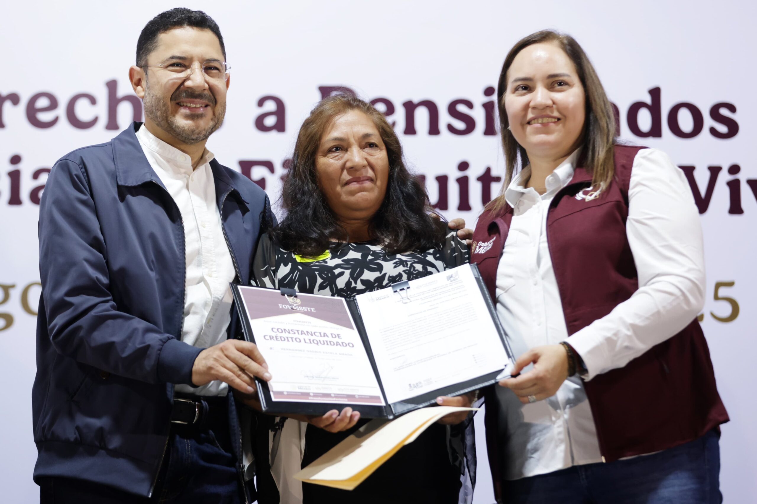 Entrega batres 200 constancias de finiquito de vivienda de fovissste en hidalgo la revista del sureste mx Marti Batres 1 Scaled