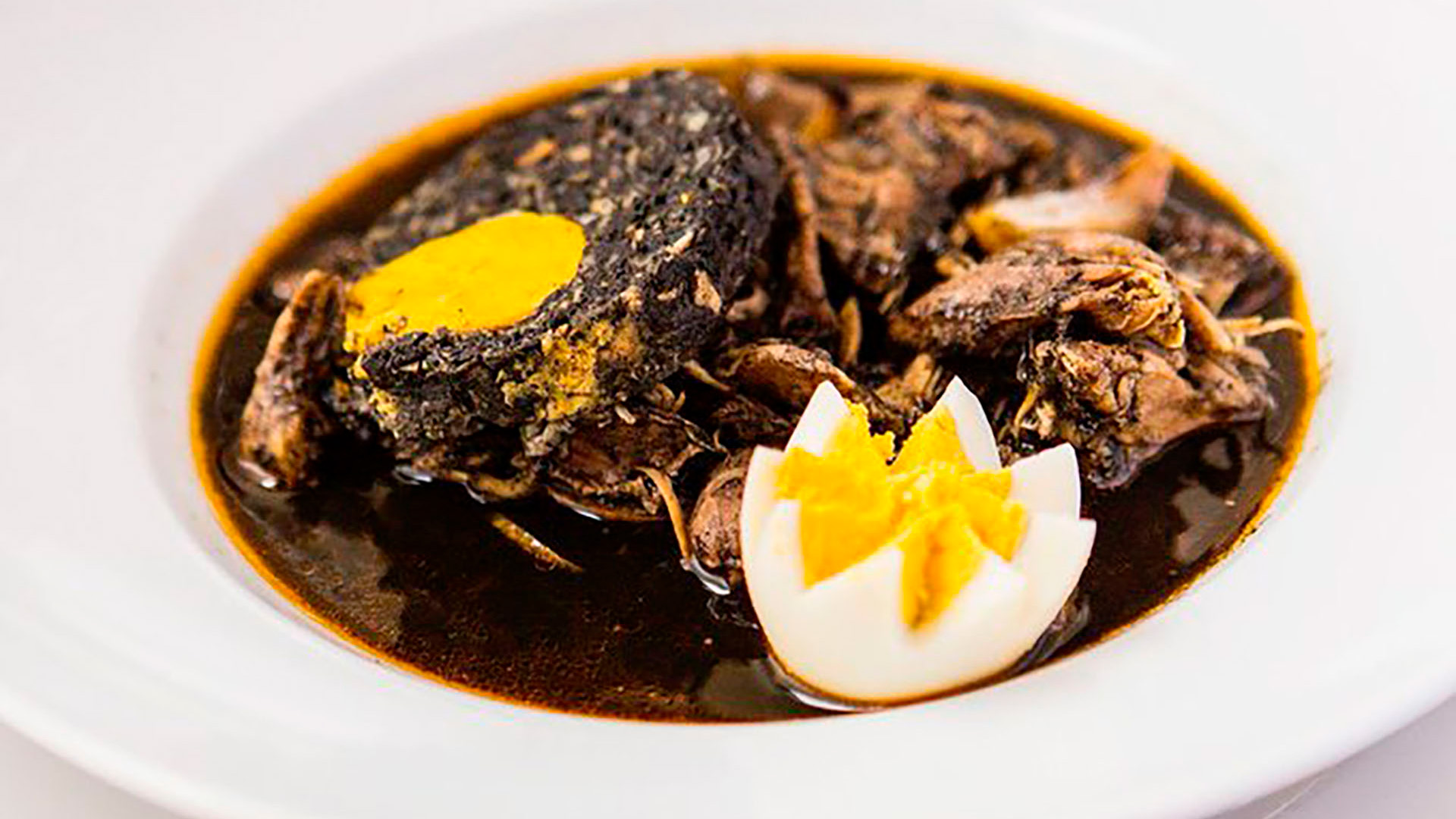 10 platillos que te harán saborear el alma de yucatán este verano 2025 la revista del sureste mx Relleno Negro 1