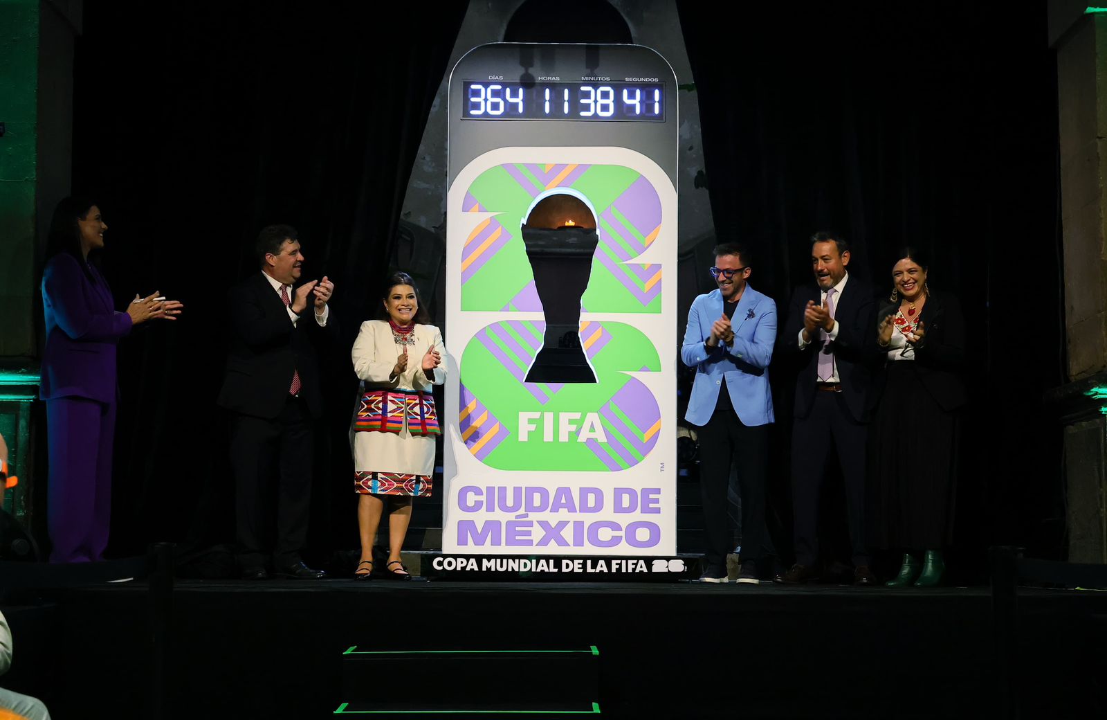 Cdmx da el banderazo mundialista con el reloj de cuenta regresiva rumbo al mundial 2026 la revista del sureste mx Reloj 2
