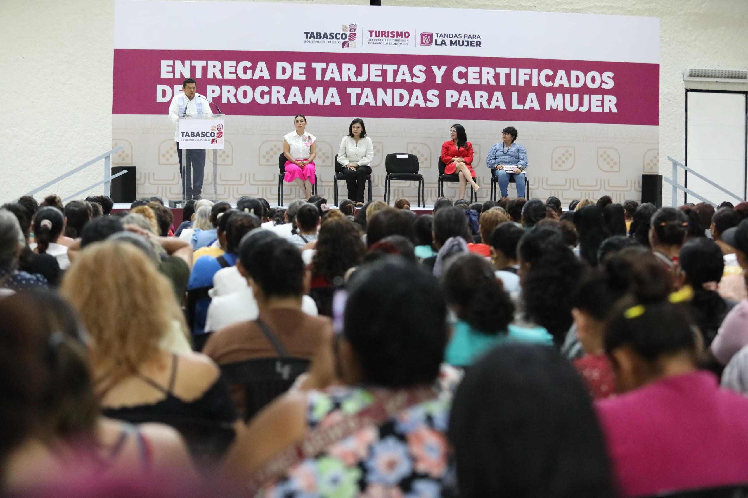 Gobierno del pueblo entrega 2 mil tandas para la mujer en centro y cumple meta 2025 de apoyo a 10 mil tabasqueñas la revista del sureste mx 10Mil 5
