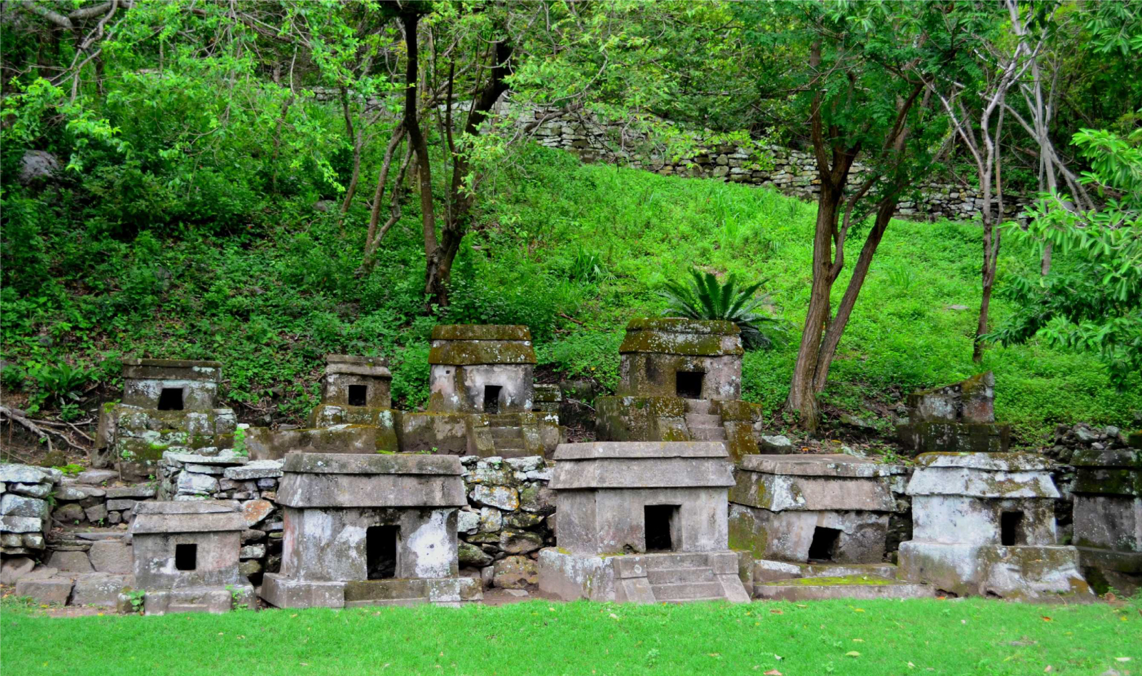 Hallan Sak-Bahlán, la ciudad maya perdida en la selva de Chiapas