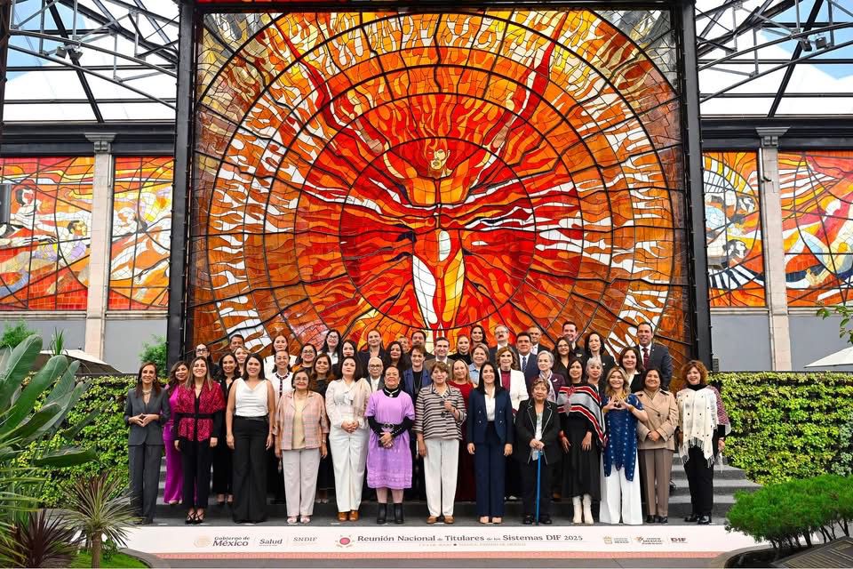 Participa Aurora Raleigh en Reunión Nacional de Titulares de los Sistemas DIF 2025