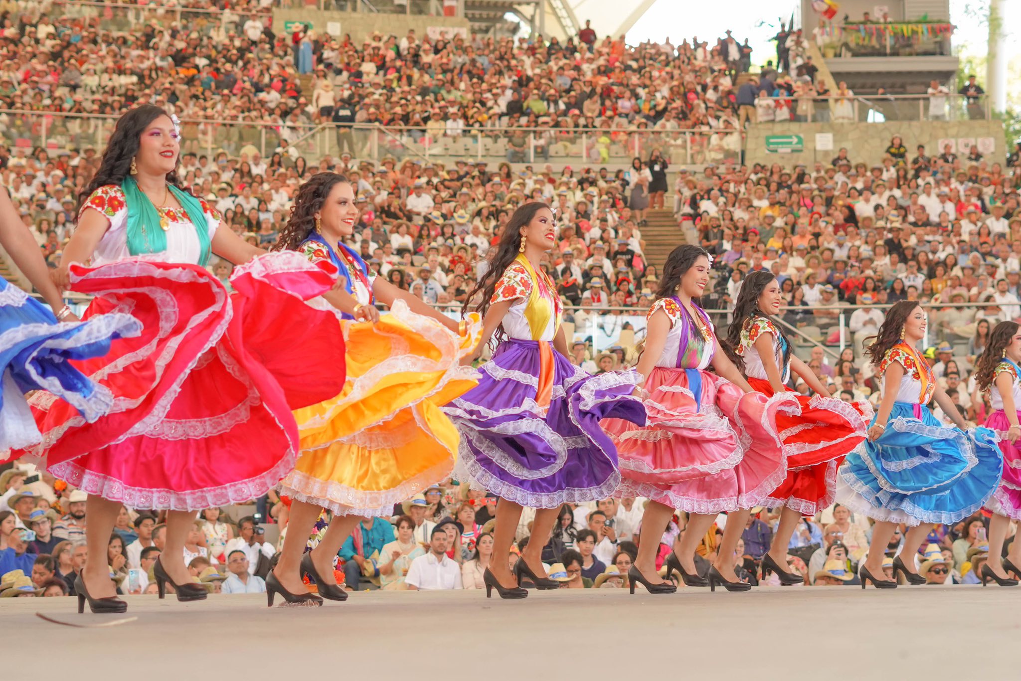 Oaxaca celebra guelaguetza 2025 con un despliegue de cultura, tradición y hermandad la revista del sureste mx Guelaa 3