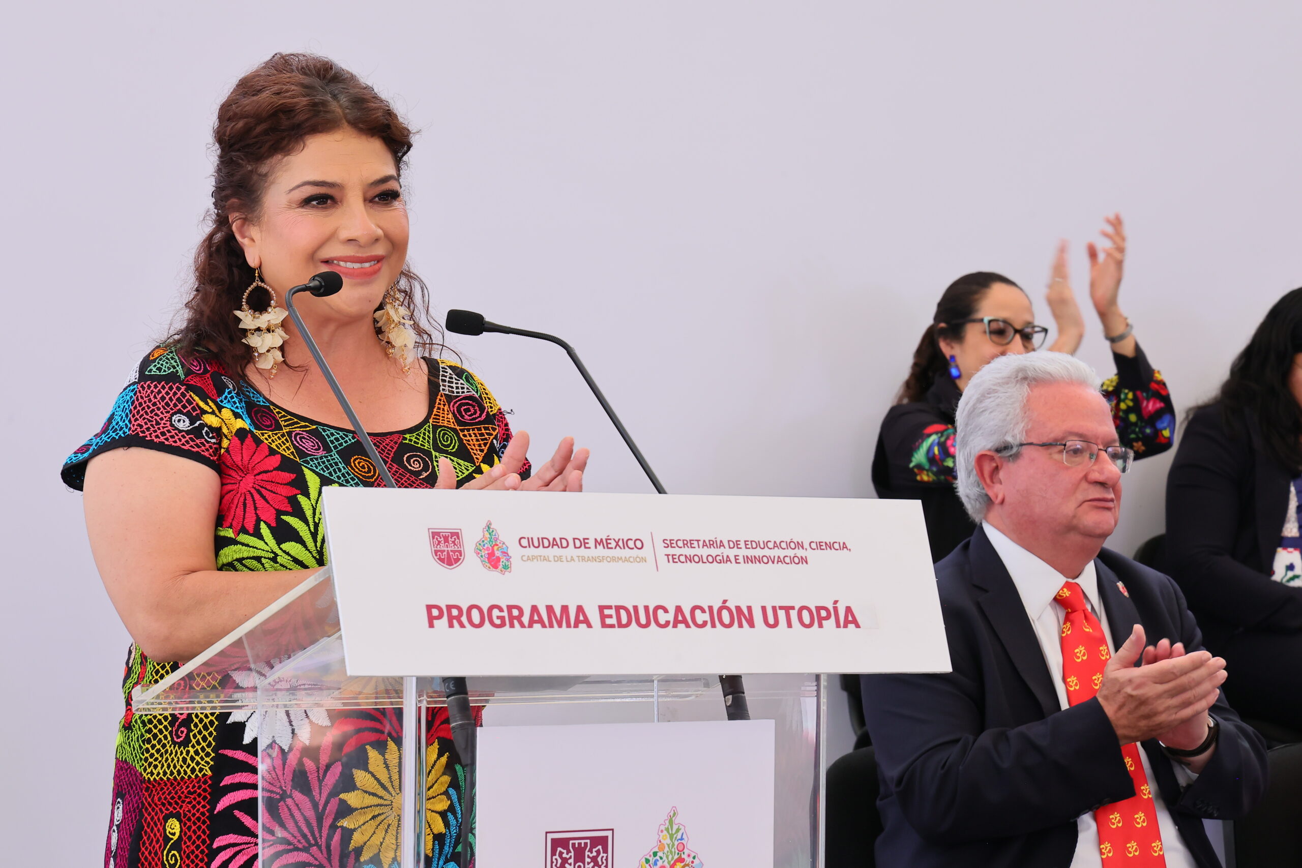 Clara Brugada presenta “Educación Utopía” con 50 talleres para niñas y niños en escuelas