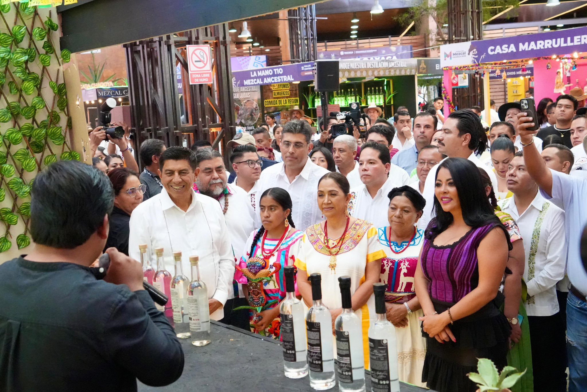 Arranca feria del mezcal 2025 en oaxaca como parte del programa oficial de la guelaguetza la revista del sureste mx Mezcal 4