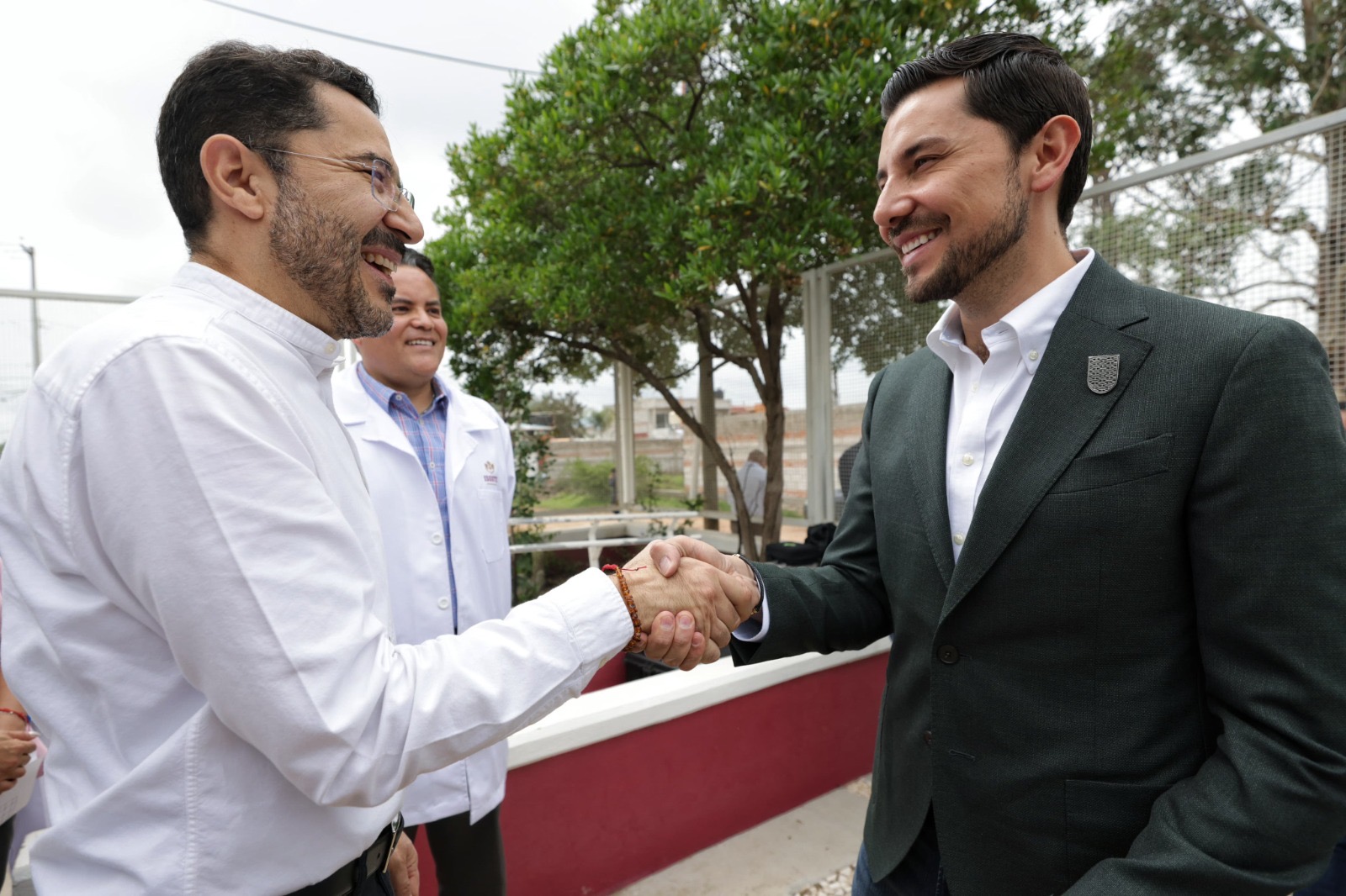 Martí batres supervisa en querétaro unidad de medicina familiar del issste la revista del sureste mx Queretaro 4