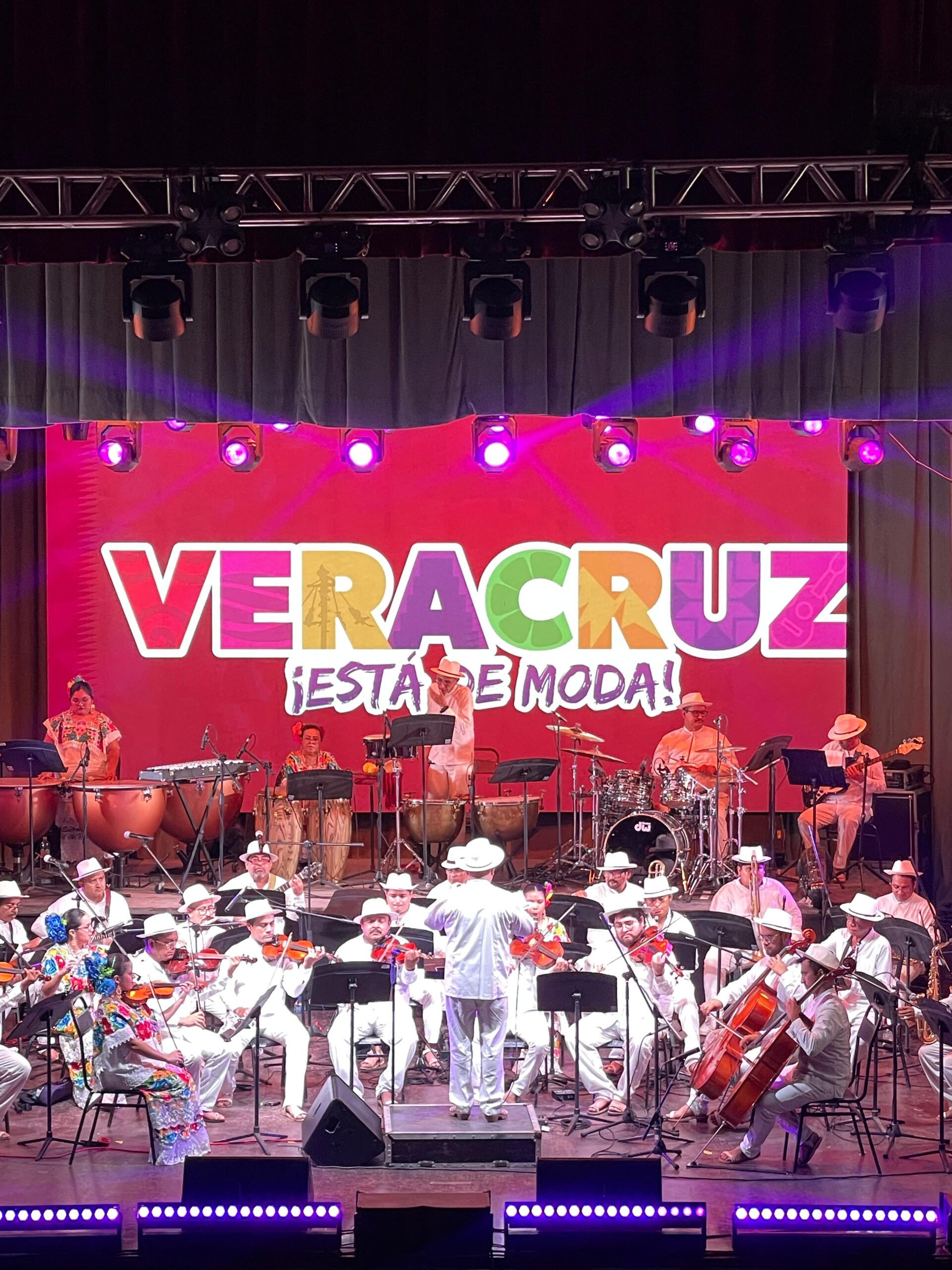 Yucatán brilla en veracruz con la orquesta típica yukalpetén la revista del sureste mx Vera 2 Scaled