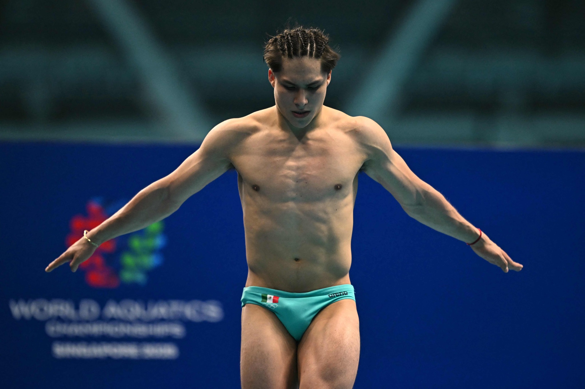 Osmar olvera hace historia en singapur: primer mexicano campeón mundial en trampolín de 3 metros la revista del sureste mx 527170761 1205084184986980 6286959522206327969 N