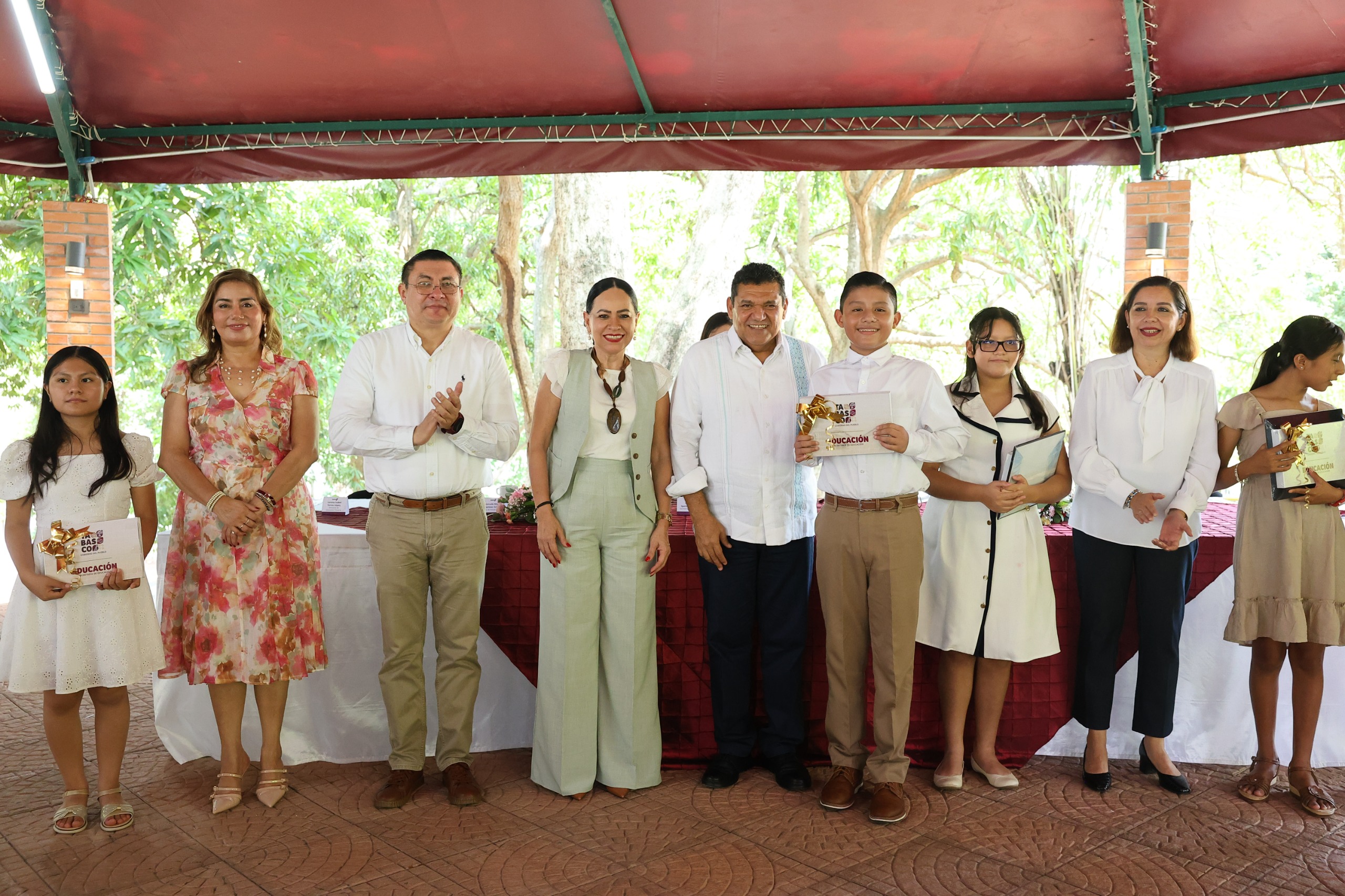 Reconoce javier may a ganadores de las olimpiadas del conocimiento infantil 2025, etapa estatal la revista del sureste mx Ganadores 1
