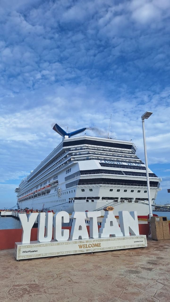 Carnival valor arriba a puerto progreso con más de 4,600 visitantes listos para descubrir yucatán la revista del sureste mx Crucerosyucatan 2
