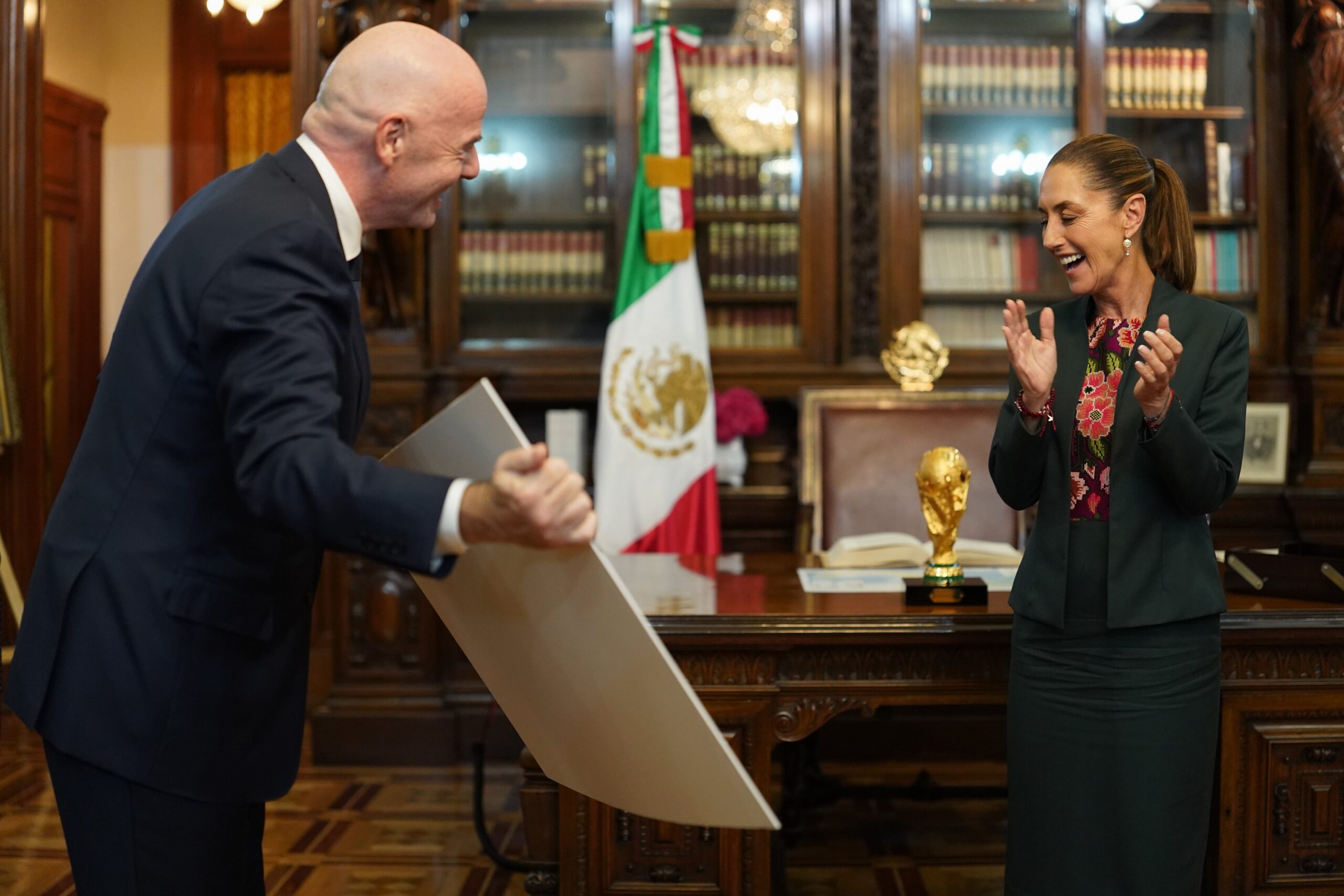 Csp anuncia pantallas gigantes para ver gratis el inicio del mundial 2026 en cdmx la revista del sureste mx Pantallas 2 Scaled