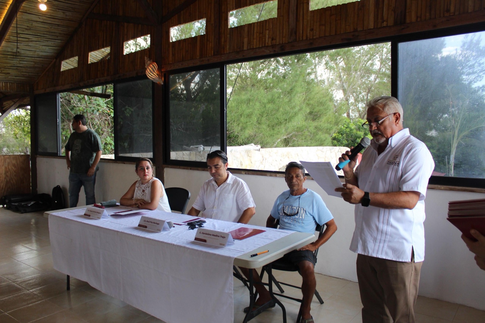 Sectur avala formación de guías en Dzilam de Bravo: turismo de naturaleza con calidad nacional Por primera vez, el municipio de Dzilam de Bravo fue sede del Diplomado de Formación de Guías Especializados en Turismo de Naturaleza, donde 22 participantes recibieron sus diplomas tras concluir este programa avalado por la Secretaría de Turismo federal, que les permitirá ejercer profesionalmente en todo el país. https://larevistadelsureste.com
