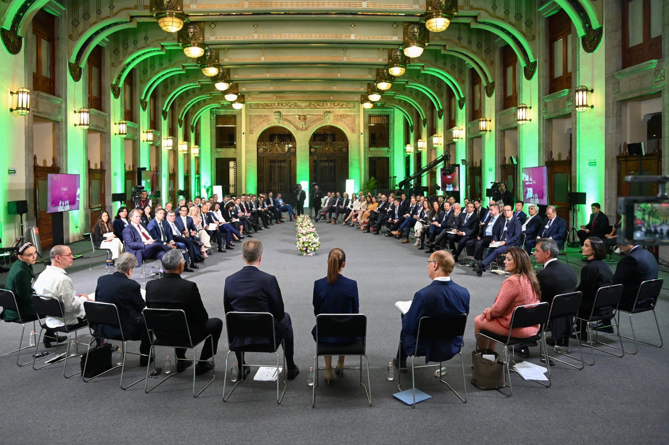 Claudia sheinbaum presenta el plan méxico ante el foro económico mundial: inversión, innovación y desarrollo estratégico la revista del sureste mx 081025 Csp Fondo Economico Mundial 3