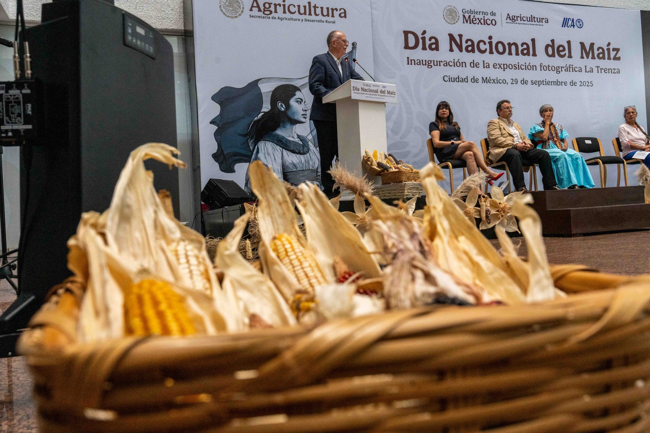 "la trenza": la exposición que celebra a los guardianes del maíz mexicano y su legado ancestral la revista del sureste mx 250929 Jbs Exposicion Foto La Trenza 47 Scaled