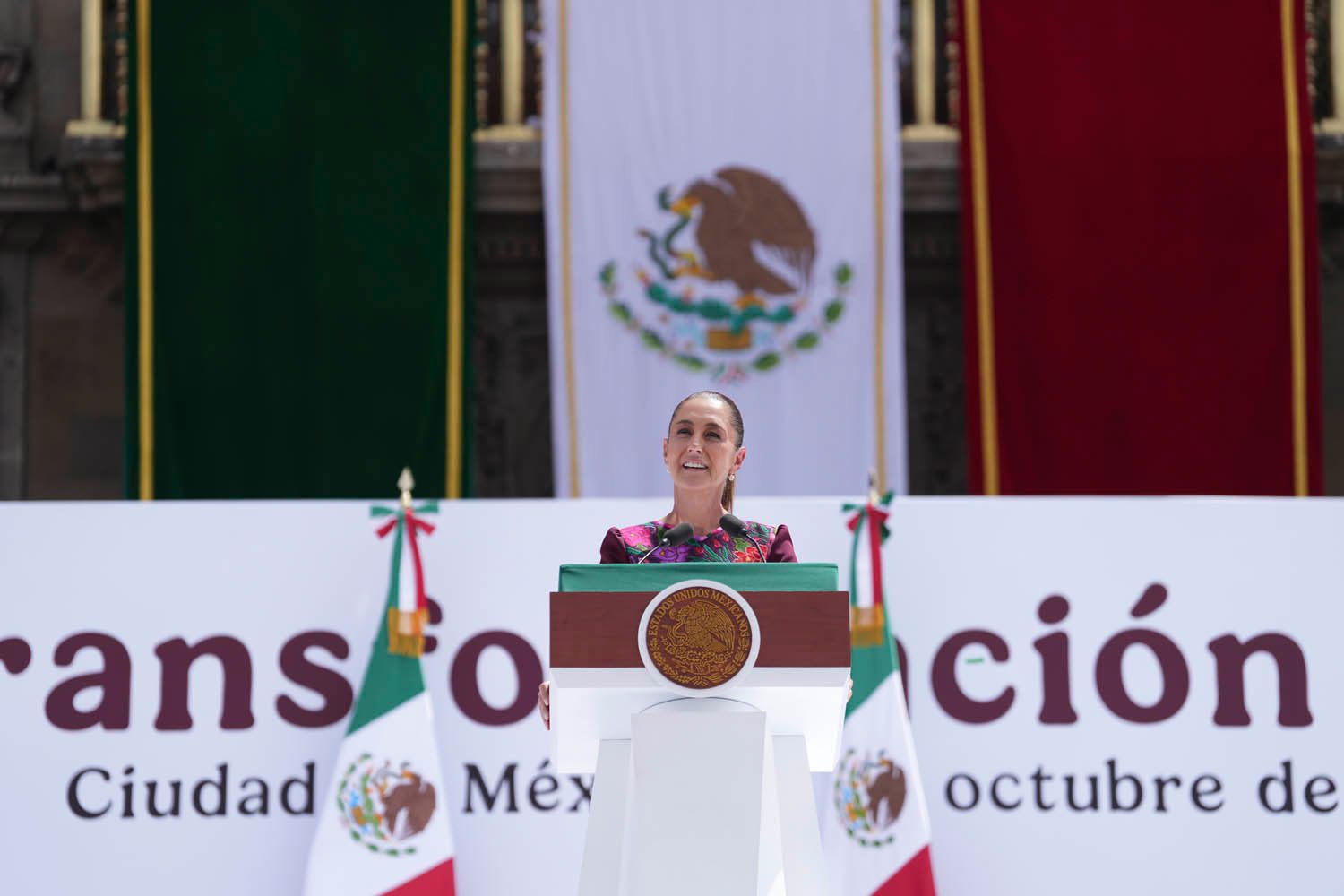 Claudia Sheinbaum Llena El Zocalo 400 Mil Personas Acompanan El Cierre De Su Gira Nacional Con El Mensaje ‘Vamos Por El Camino Correcto