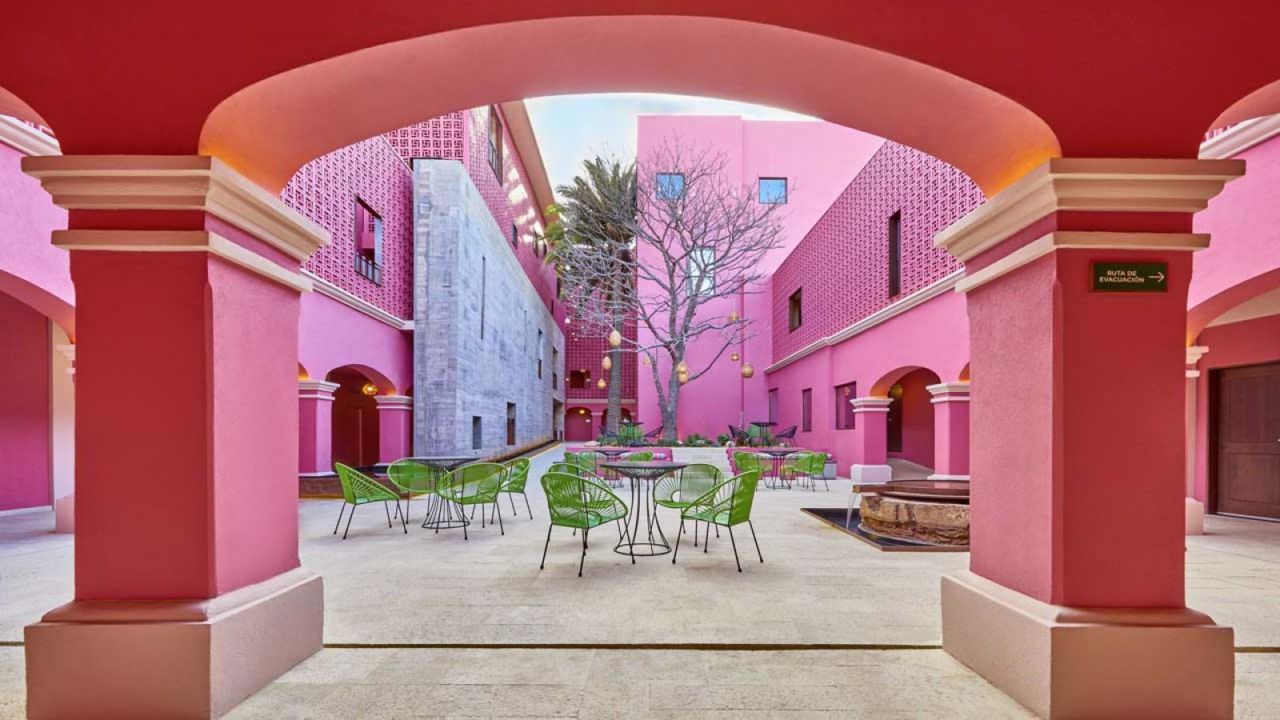 El hotel rosa de Oaxaca que conquista corazones en el Barrio Mágico de Jalatlaco