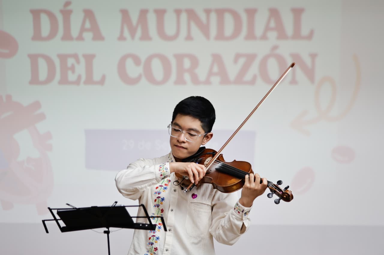 En el marco del día mundial del corazón: joven violinista celebra la vida con emotivo recital en el issste la revista del sureste mx Whatsapp Image 2025 10 02 At 11.28.50 Am 1