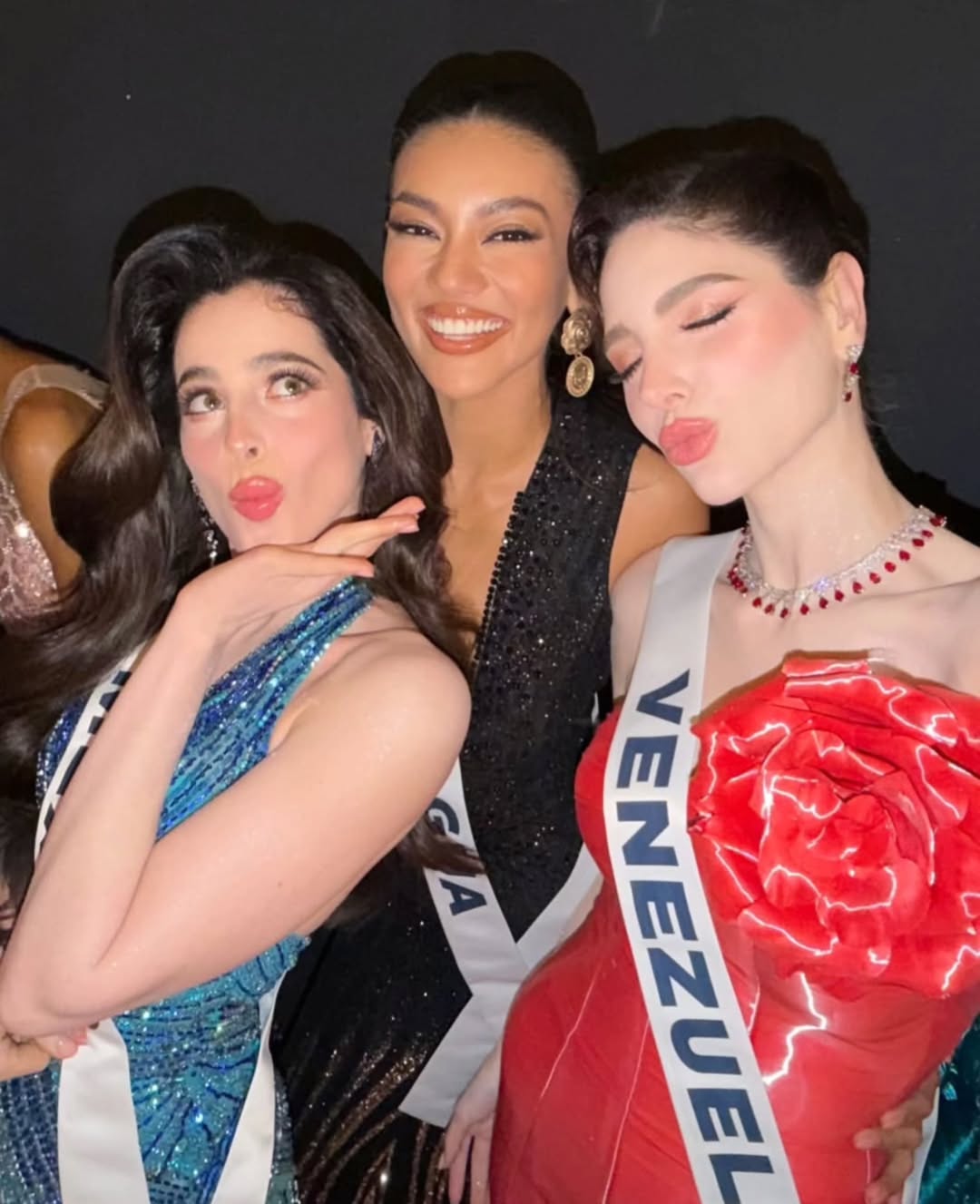 Fátima bosch deslumbra en tailandia: destaca en la ceremonia de bienvenida de miss universe 2025 la revista del sureste mx 575648629 122149535858843919 3233073715865732161 N