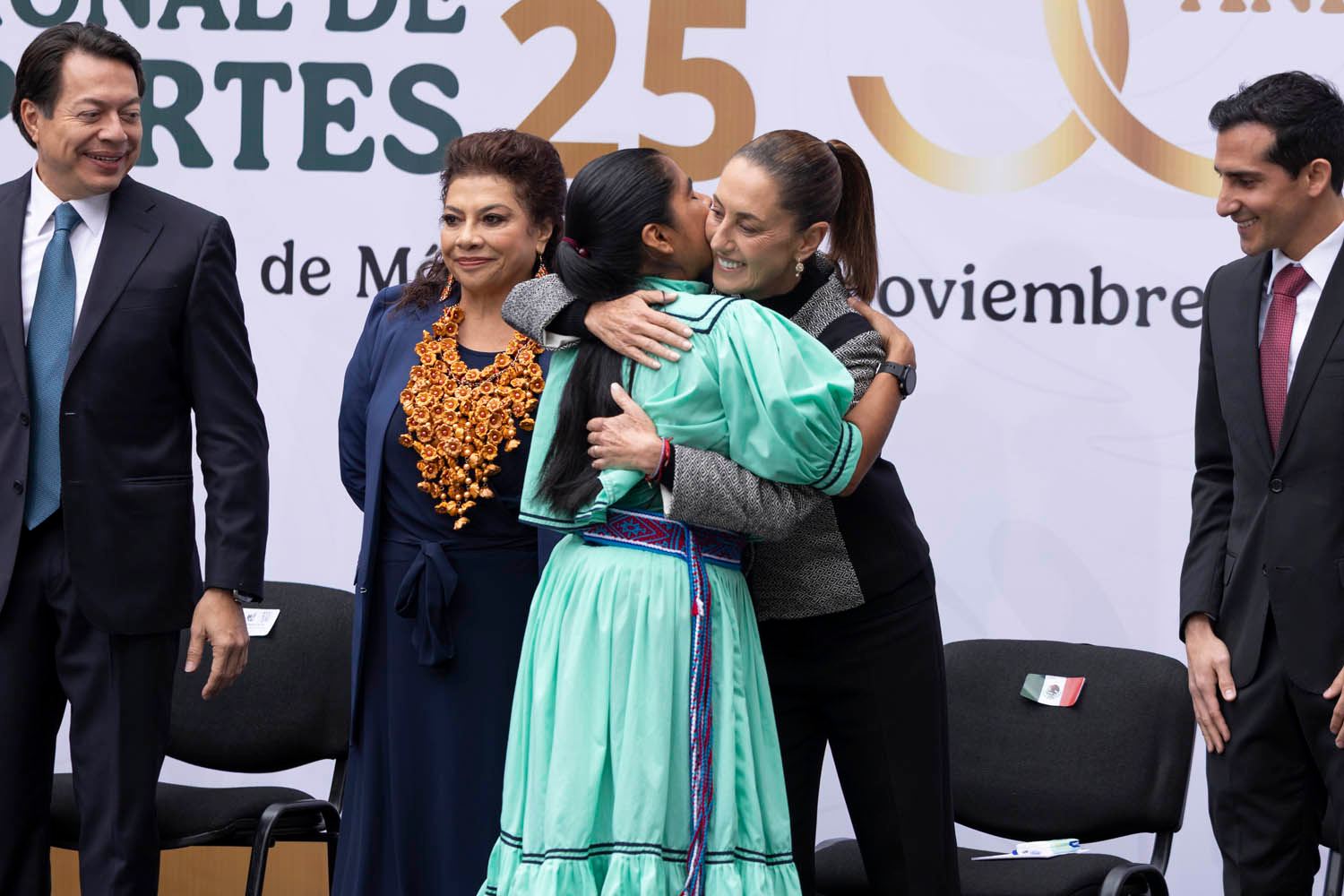 Orgullo mexicano: isaac del toro y la indígena rarámuri lorena ramírez lideran a los ganadores del premio nacional del deporte 2025 la revista del sureste mx 590622911 1181905280789145 7076396726432782531 N
