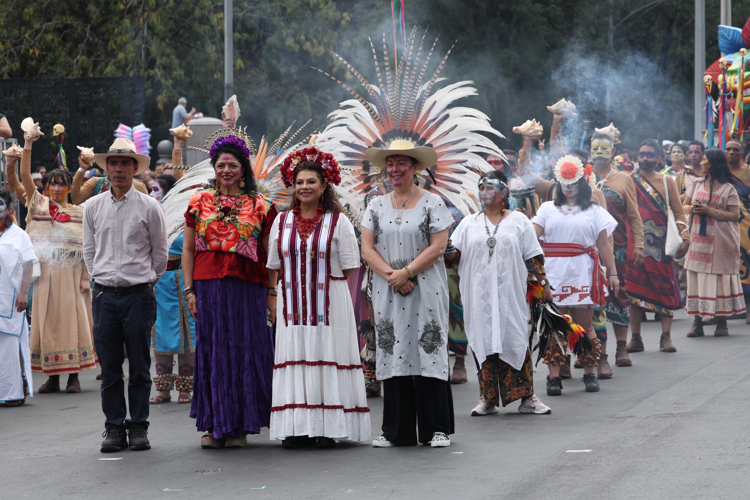 Clara Brugada Encabeza El Gran Desfile De Dia De Muertos 2025 Una Fiesta De Vida Arte Y Tradicion Que Reunio A Mas De 1.4 Millones De Personas