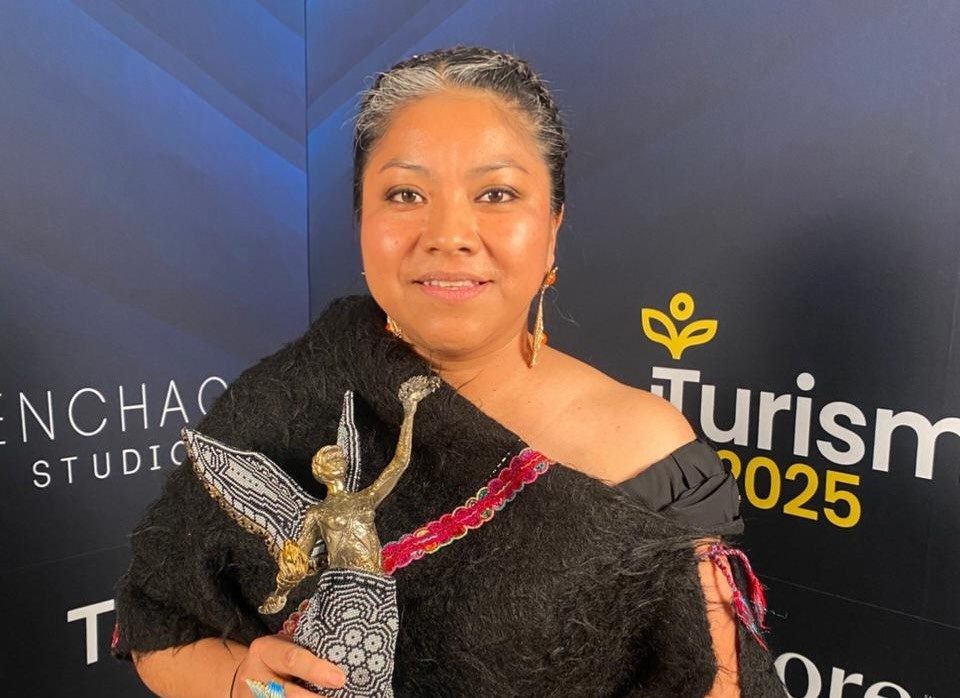 Claudia Albertina Ruiz Triunfa En Los Angel Del Turismo 2025 Chiapas En Lo Mas Alto De La Gastronomia Mexicana E1764101829325