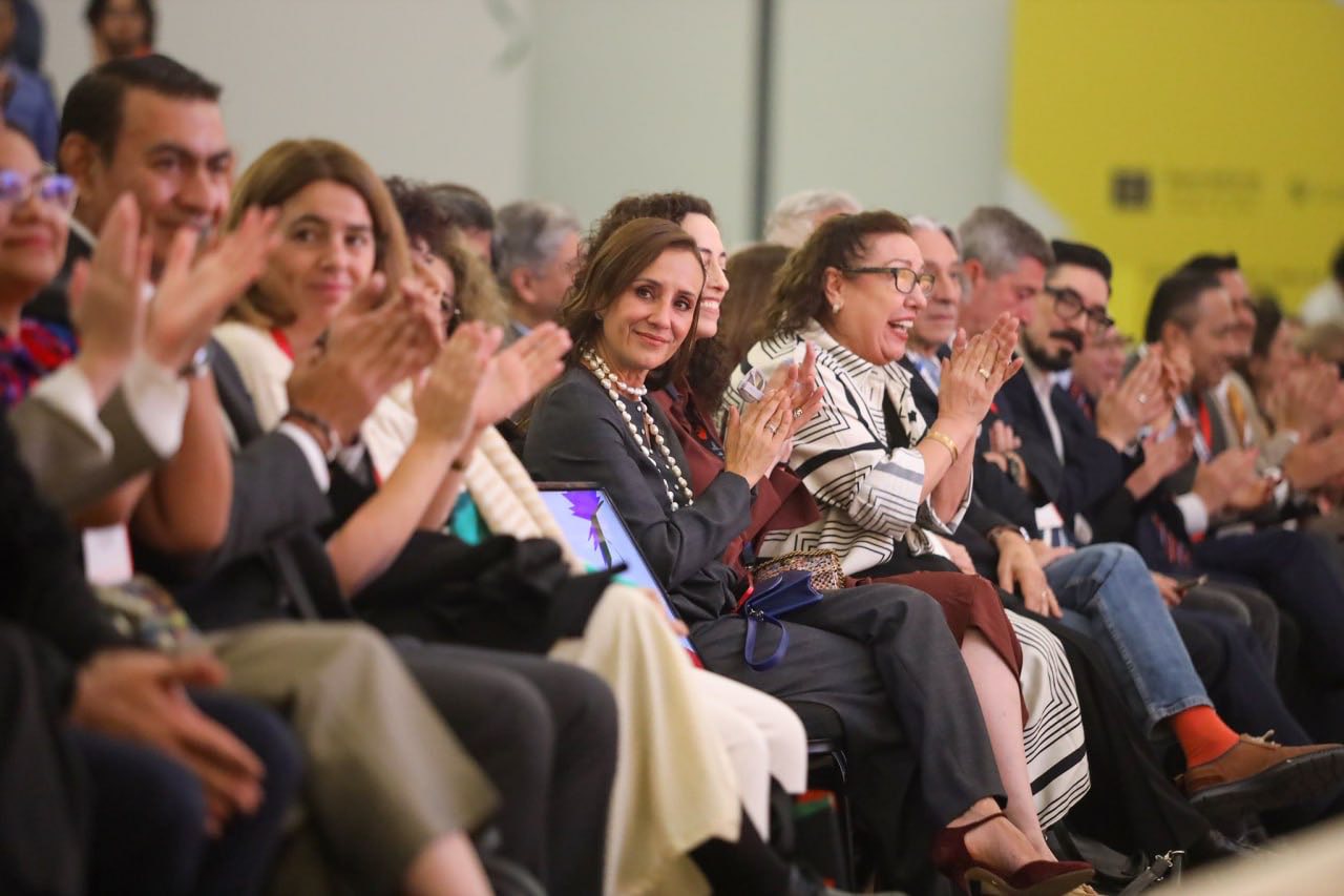 Fil guadalajara 2025: la feria del libro más grande del mundo recibe el sello “hecho en méxico” la revista del sureste mx 592392187 1276418714532484 3577597724151055135 N