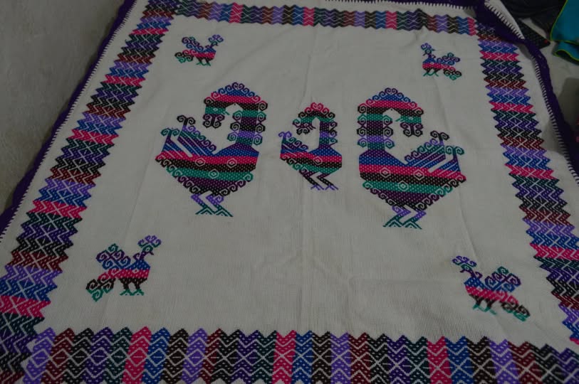 El alma en cada puntada: el legado vivo de los bordados oaxaqueños la revista del sureste mx 78810309 2862787103773507 4058009530758332416 N