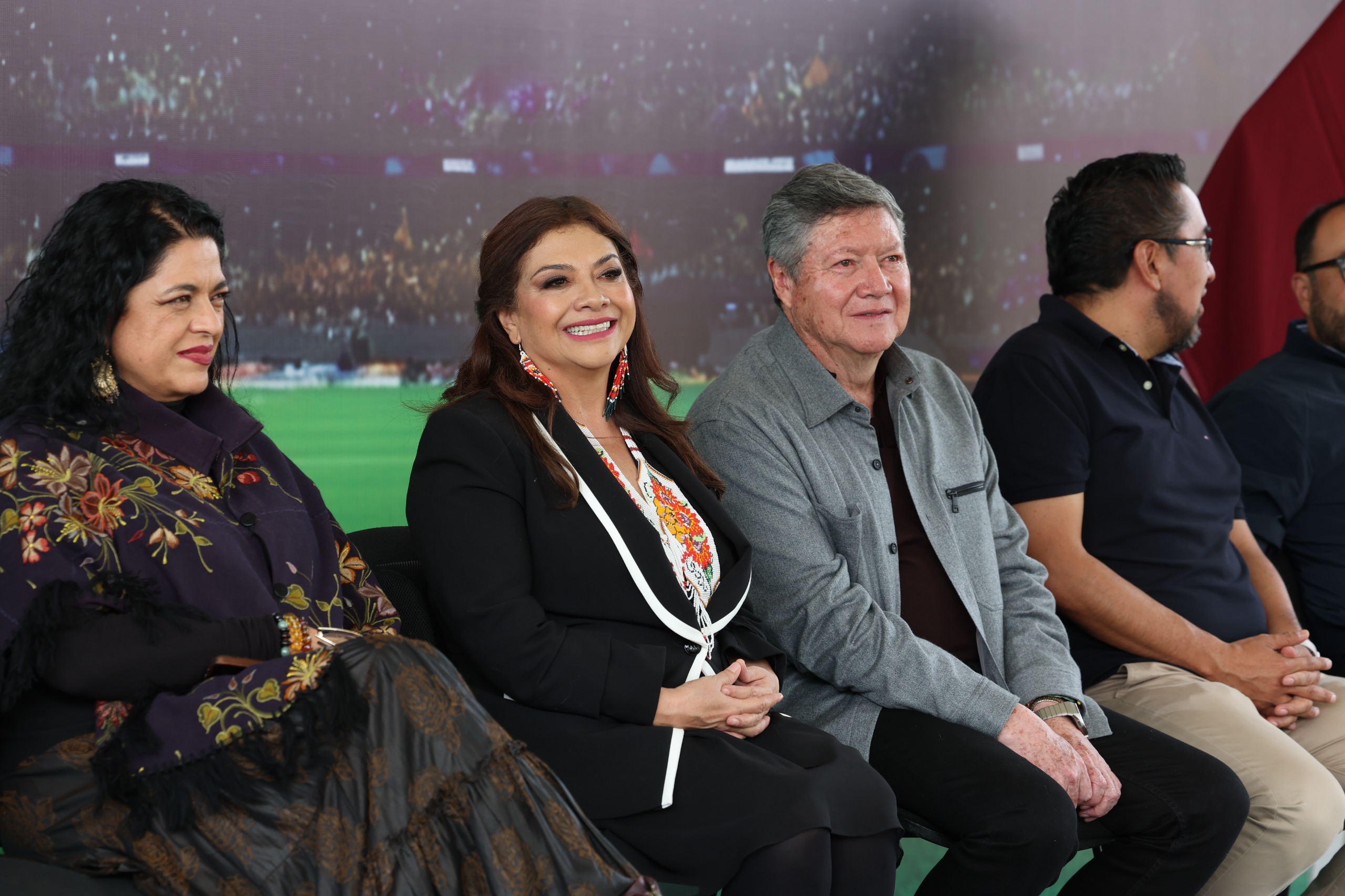 Presenta clara brugada la placa vehicular conmemorativa del mundial 2026; será opcional y de edición limitada la revista del sureste mx Whatsapp Image 2025 12 11 At 10.20.56 Am 1