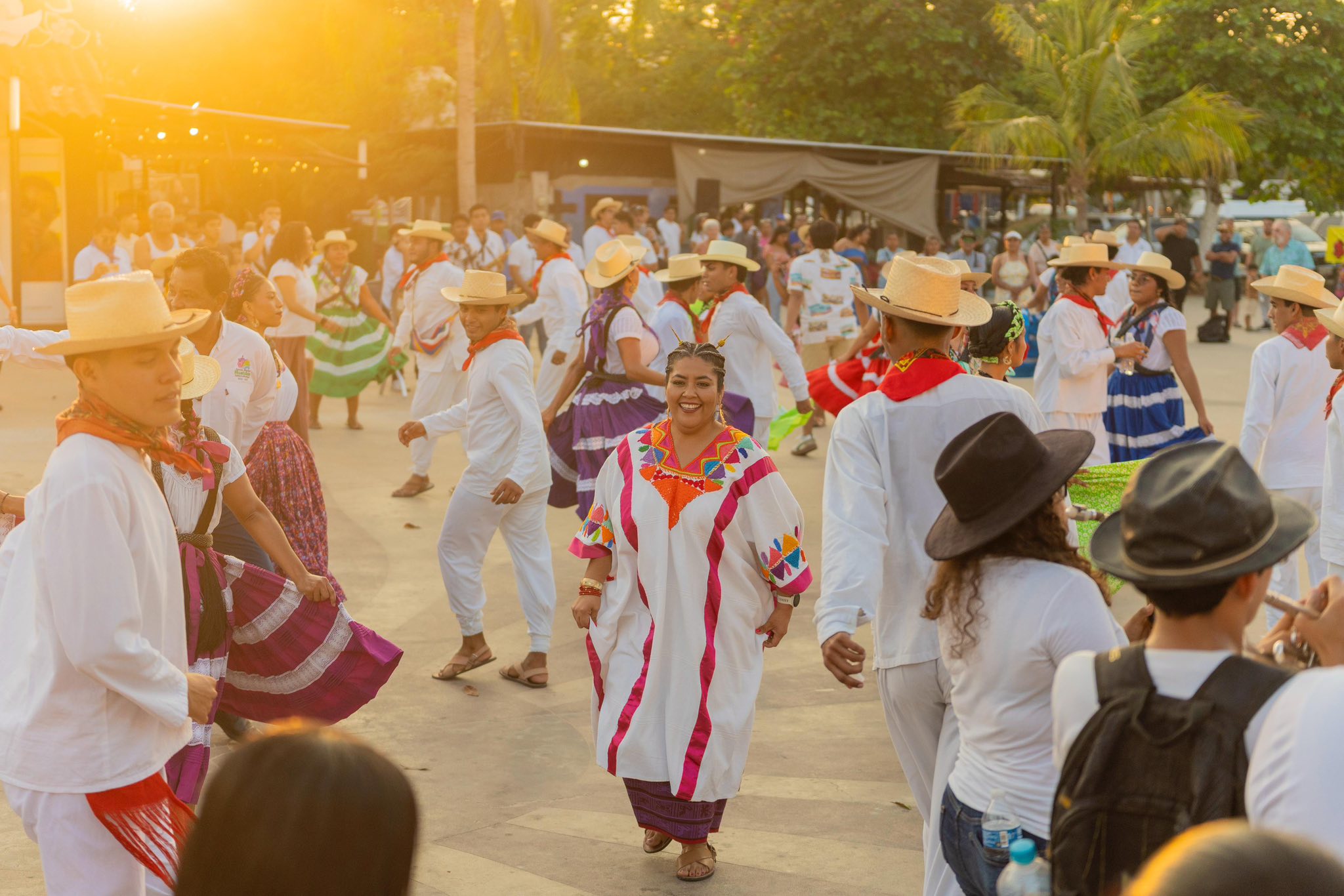 Huatulco Celebra 487 Anos Con La Magia De La Guelaguetza 2026