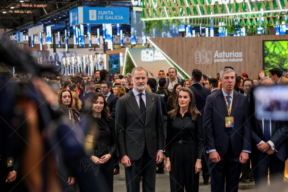 Los Reyes De Espana Inauguran Fitur 2026 Desde El Corazon De