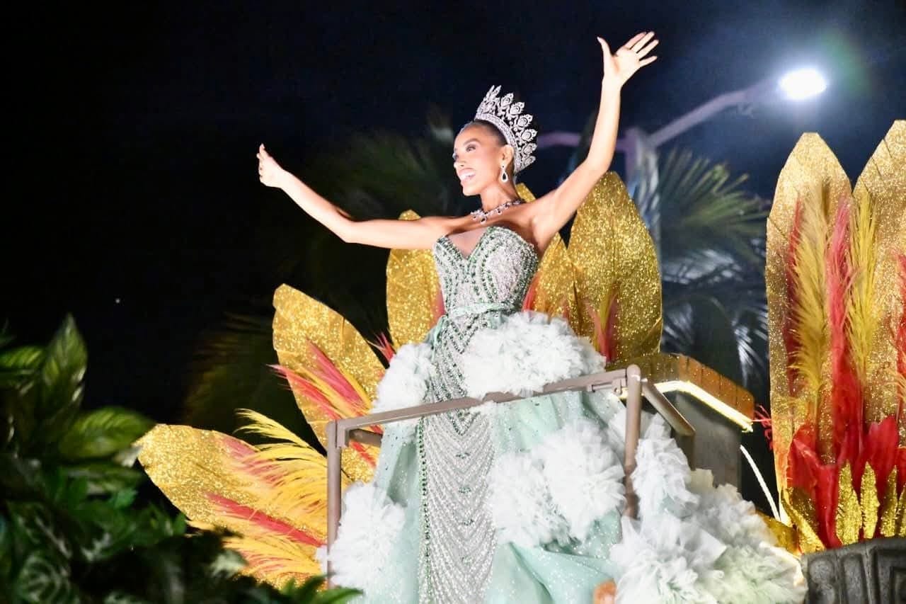 Carnaval de veracruz 2026: récord de asistencia y ocupación total con christian nodal y desfiles monumentales la revista del sureste mx Exito Total En El Carnaval De Veracruz Derrama Record Y Lleno Absoluto En El Primer Fin De Semana