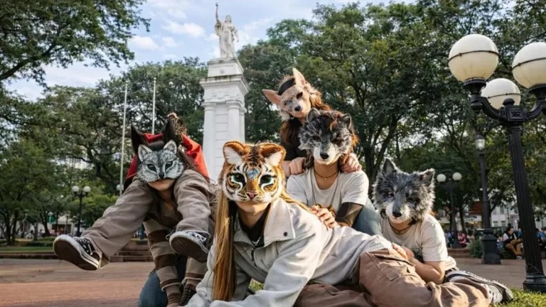 ¿qué son los therians? Origen, prácticas y la tendencia que se acerca a méxico la revista del sureste mx Que Son Los Therians Origen Practicas Y La Tendencia Que Se Acerca A