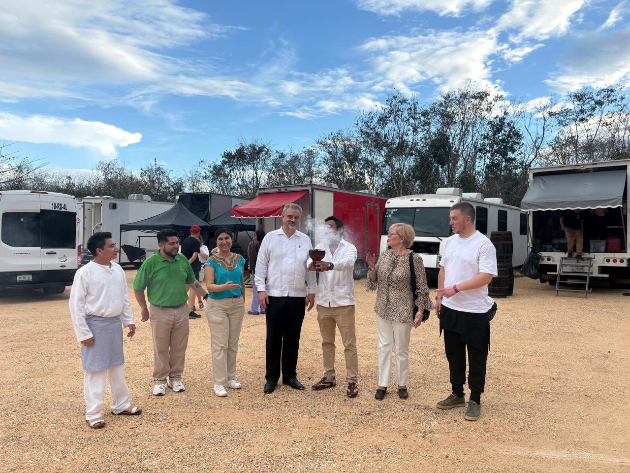 De San Petersburgo A La Selva Maya El Embajador De Rusia Visita El Rodaje De La Biografia De Yuri Knorosov En Yucatan