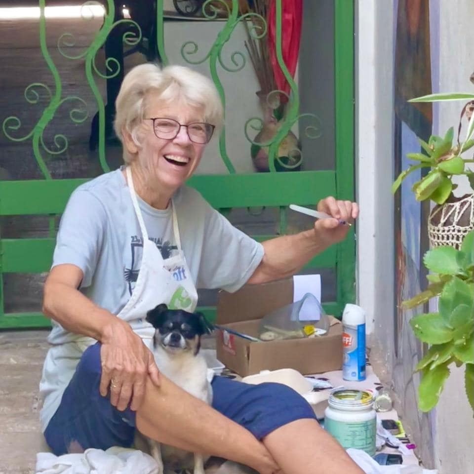 Cozumel se sumerge en "un mundo hermoso": cindy schenker hill presentará su obra en el museo de la isla la revista del sureste mx La Artista Cindy Schenker Hill