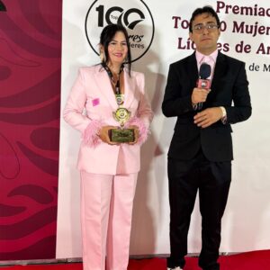 El senado de la república se viste de gala: celebran el liderazgo de las 100 mujeres de américa latina 2026 la revista del sureste mx Elizabeth Paz Recibe Galardón El Senado De La República Se Viste De Gala