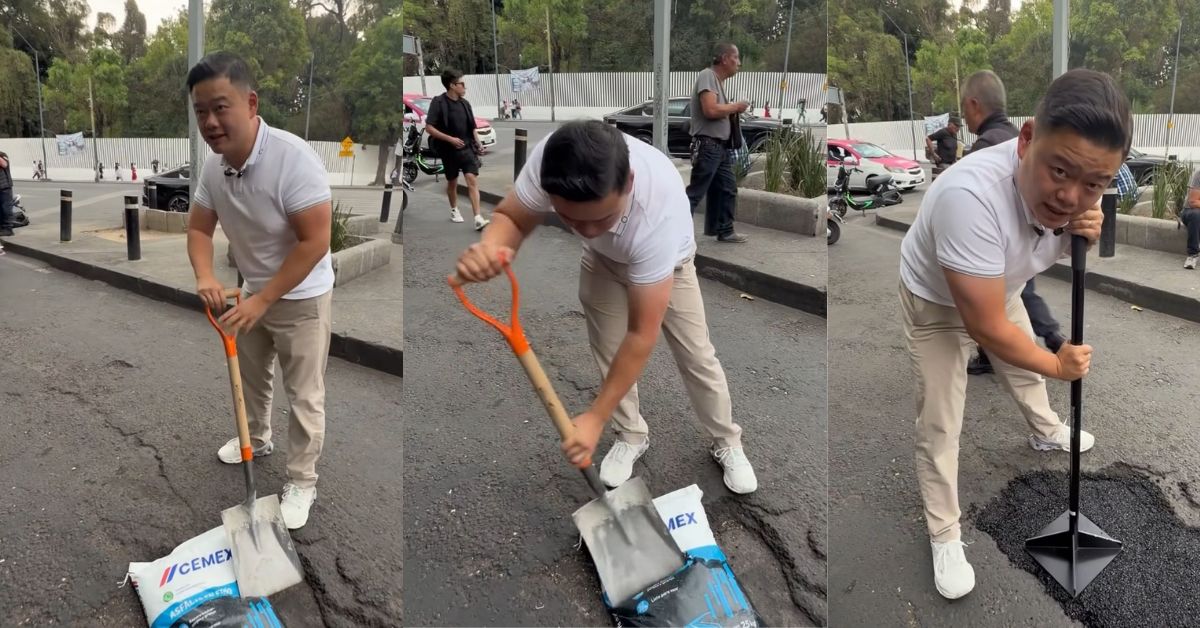 Composición De Tres Imágenes Que Muestran Al Creador De Contenido Chino Lei En Una Calle De La Ciudad De México. Se Le Observa Vaciando Asfalto De Un Saco Marca Cemex, Usando Una Pala Y Compactando El Material Para Reparar Un Bache En La Vía Pública.