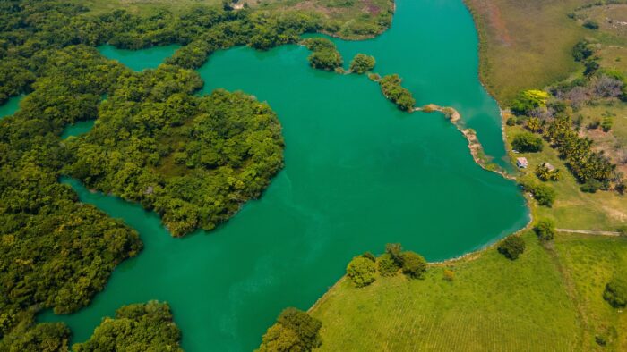 El santuario turquesa de candelaria campeche la revista del sureste mx Centro Ecoturístico &Amp;Quot;Quita Calzón&Amp;Quot; En El Municipio De Candelaria, Campeche. La Imagen Muestra Un Sistema De Pozas Naturales Con Aguas De Un Intenso Color Turquesa Y Esmeralda, Rodeadas Por Una Densa Selva Tropical Virgen.