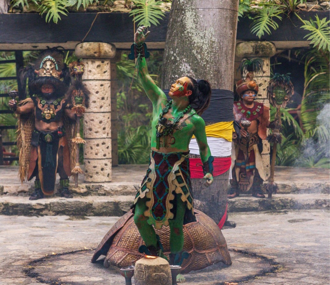 La scjn prohíbe a grupo xcaret el uso de símbolos mayas en publicidad la revista del sureste mx La Escena, Capturada Entre Columnas De Piedra Y Vegetación Tropical, Ilustra Los Elementos Del Patrimonio Cultural Maya Que, Tras El Reciente Fallo De La Suprema Corte (Scjn), No Podrán Ser Utilizados Por Grupo Xcaret En Su Publicidad Sin El Consentimiento Previo Y Formal De Las Comunidades Originarias.