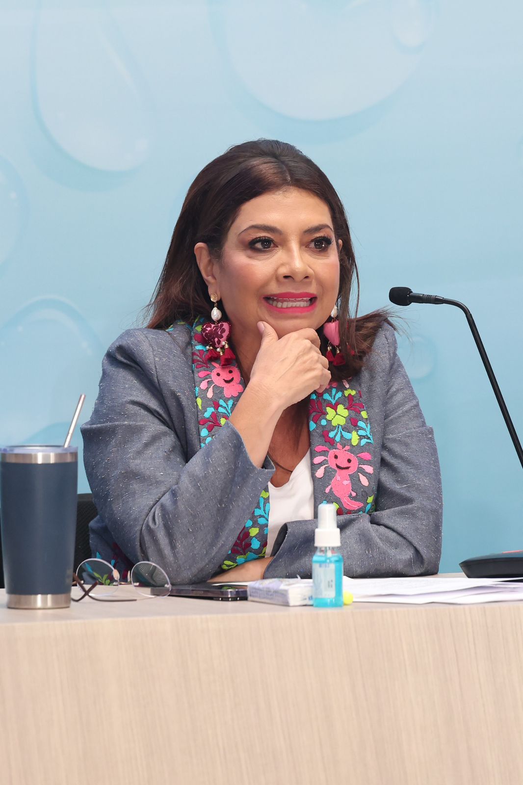 Cdmx duplica inversión hídrica: clara brugada presenta "tlaloque 2. 0" con 3,360 mdp para mitigar inundaciones la revista del sureste mx Fotografía Oficial De La Presentación Del Programa &Quot;Tlaloque 2.0&Quot; En La Ciudad De México. En El Centro De Una Larga Mesa De Presídium Se Encuentra La Jefa De Gobierno, Clara Brugada, Acompañada Por El Secretario De Gestión Integral Del Agua, José Mario Esparza, Y Diversos Funcionarios Estatales, Federales (Conagua) Y Mandos Militares.