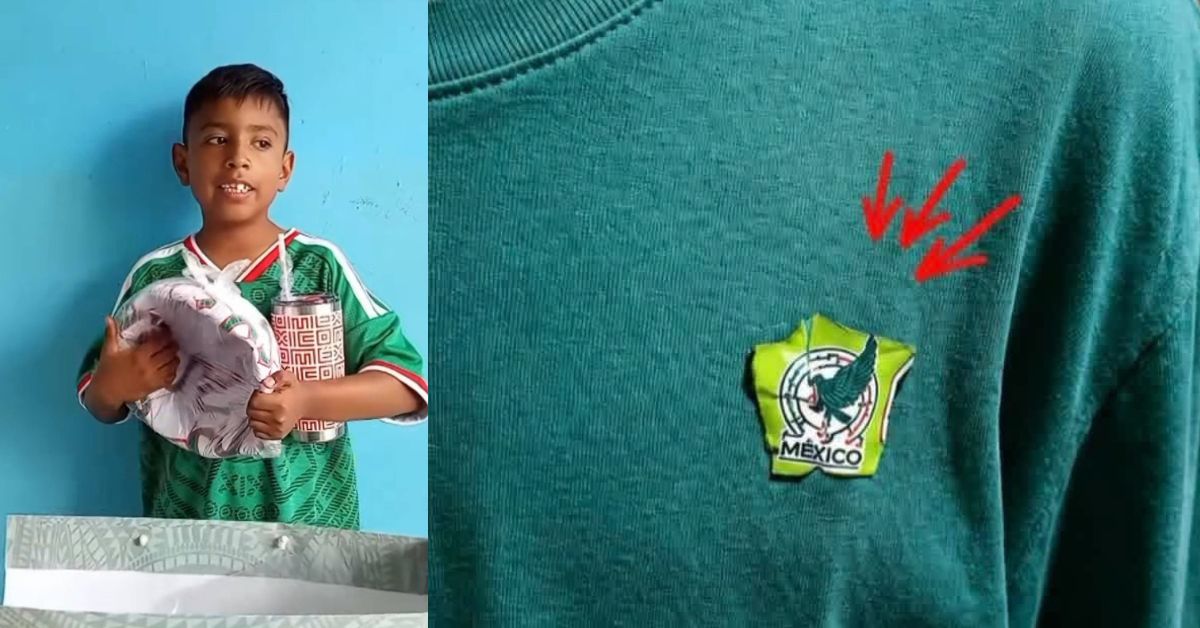 El regalo del tri al niño que hizo su playera con una bolsa de papas: iker conmueve al mundial 2026 la revista del sureste mx El Niño Iker Sonríe Vistiendo La Playera Verde Oficial De La Selección Mexicana Mientras Sostiene Un Balón De Fútbol Empacado Y Un Termo Con Diseño Prehispánico Frente A Una Pared Azul.