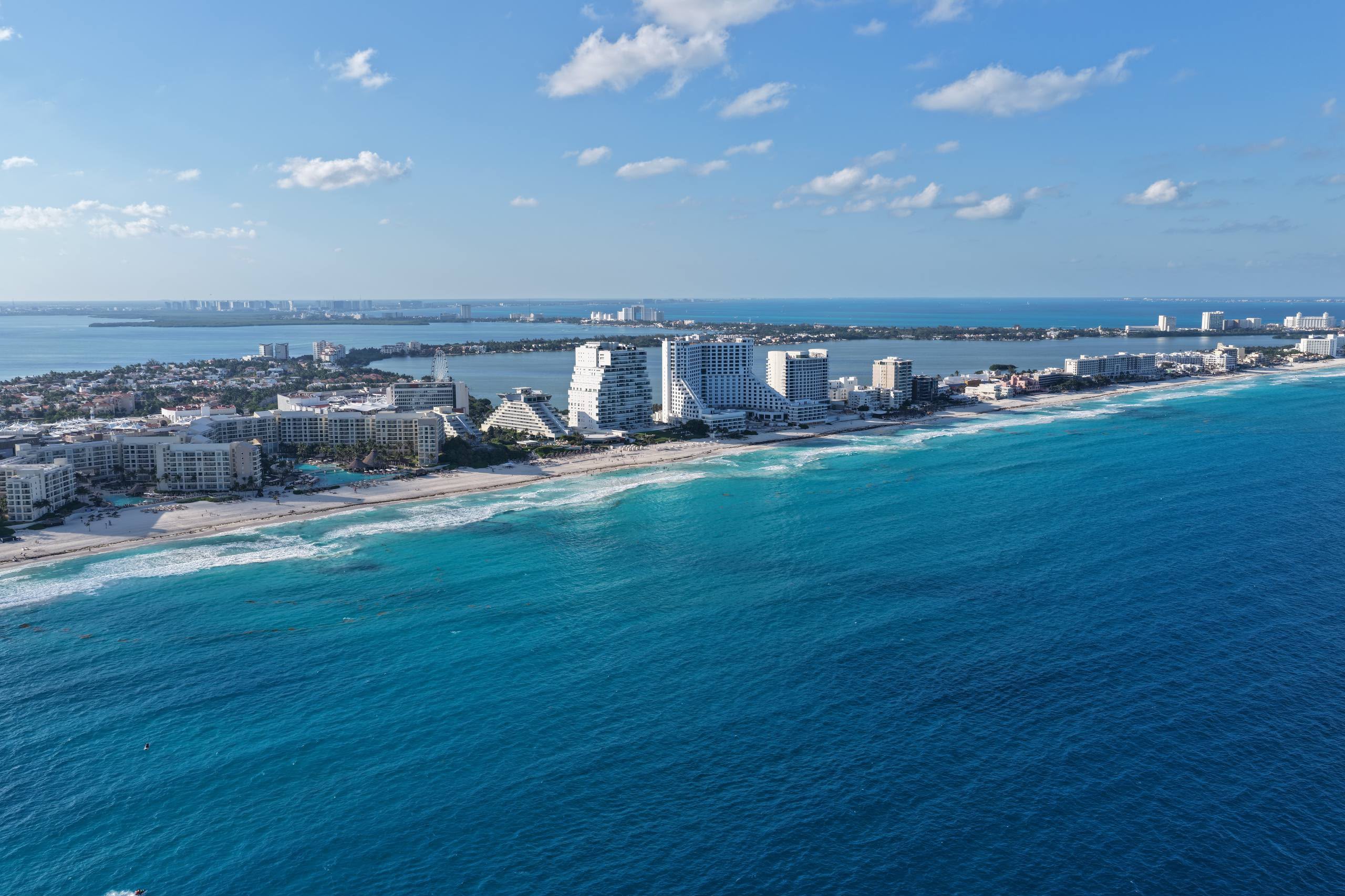 Cancún se consolida como el líder turístico para el verano 2026: proyectan ocupación de hasta el 89% la revista del sureste mx Cancun Se Consolida Como El Lider Turistico 3