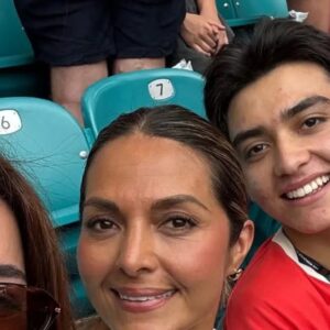 Gilberto mora se une al "remo vikingo" en el mundial la revista del sureste mx El Futbolista Gilberto Mora Junto A Su Representante Rafaela Pimenta En Las Gradas Del Estadio Durante La Copa Del Mundo 2026.