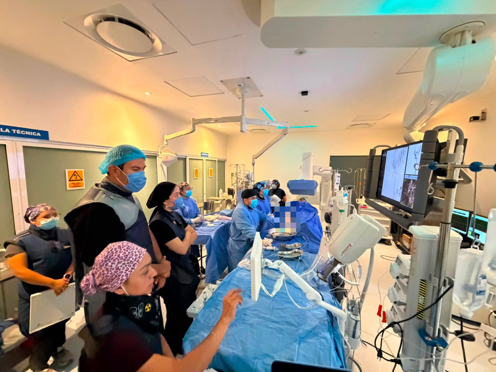 Equipo Médico Multidisciplinario Del Issste Realiza La Primera Neurointervención Endovascular En La Sala De Hemodinamia Del Hospital Regional De Alta Especialidad En Veracruz.