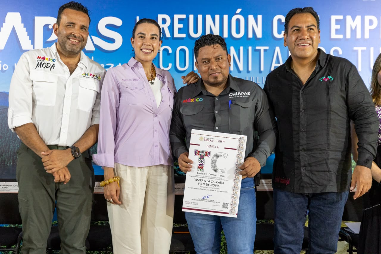 Josefina rodríguez fortalece el turismo comunitario y proyecta a chiapas como destino internacional de naturaleza y aventura la revista del sureste mx La Secretaria De Turismo, Josefina Rodríguez Zamora, Entrega Un Distintivo De Turismo Comunitario A Representantes De Centros Turísticos En Chiapas.