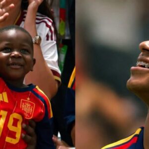Keyne, el hermanito de tres años de lamine yamal que se ha convertido en la sensación del mundial 2026 la revista del sureste mx Keyne Yamal Saluda Desde Las Gradas Durante Un Partido Del Mundial 2026, Mientras Su Hermano Lamine Yamal Celebra En El Campo.
