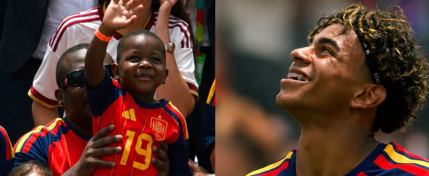 Keyne, el hermanito de tres años de lamine yamal que se ha convertido en la sensación del mundial 2026 la revista del sureste mx Keyne Yamal Saluda Desde Las Gradas Durante Un Partido Del Mundial 2026, Mientras Su Hermano Lamine Yamal Celebra En El Campo.